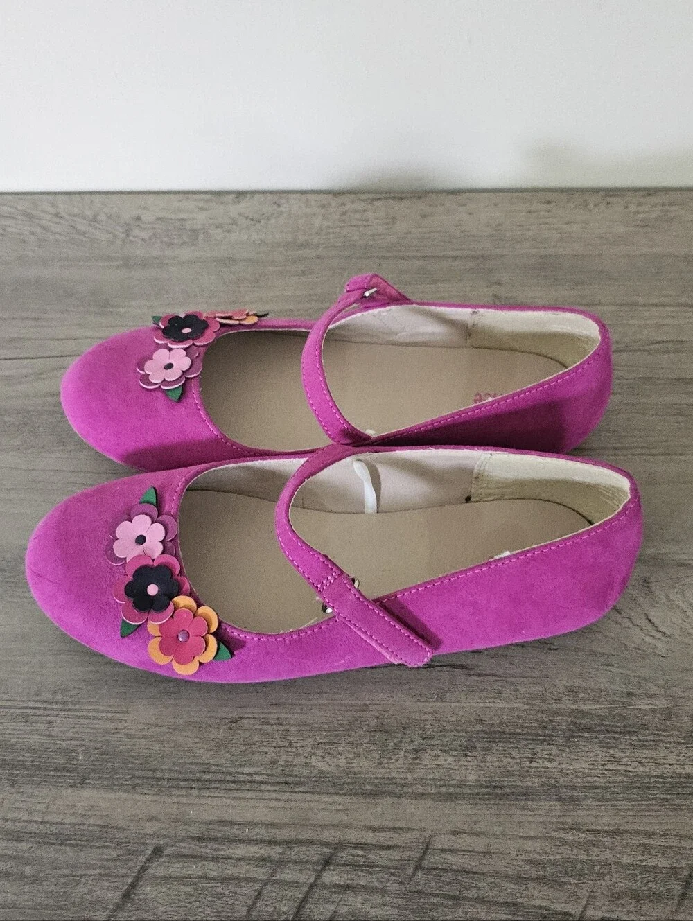 Gymboree size velcro